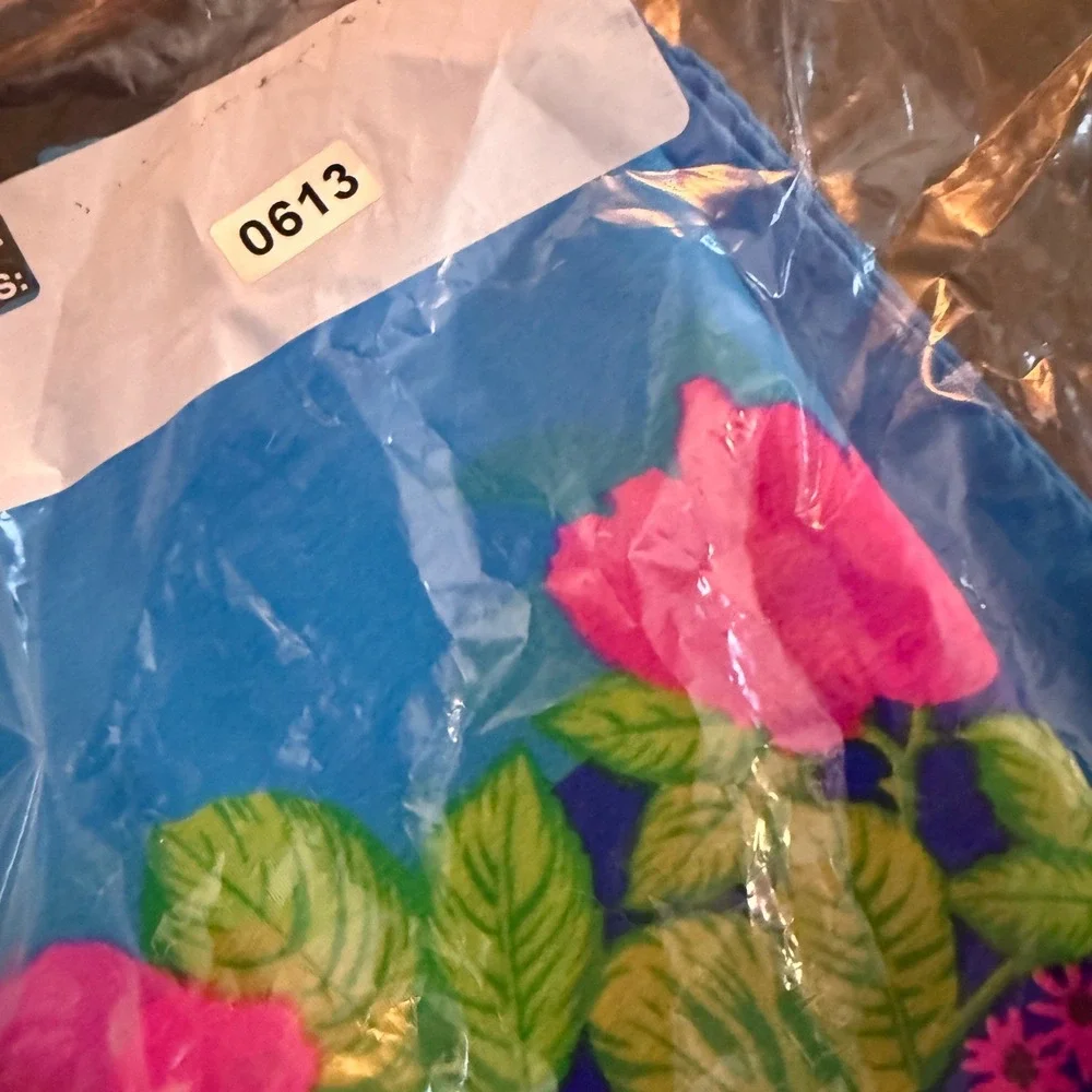 Fantasy Scarf Blue Pink Floral Rose Square 28x28 Nylon Made in Japan 09931‎